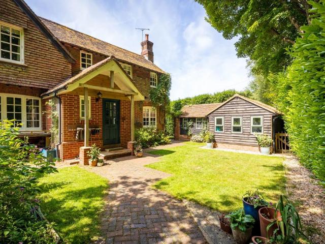 House for sale in Kingsley Green, Littlecote