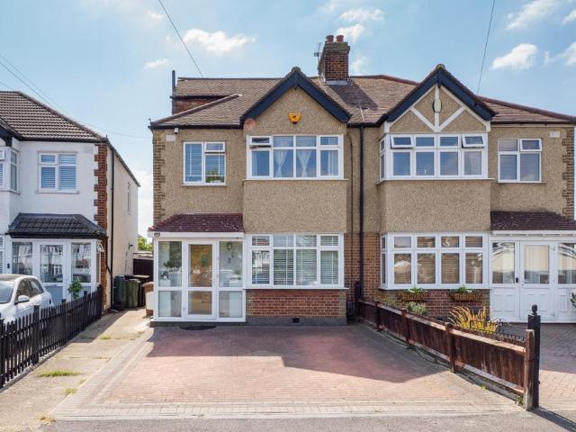 House for sale in Greater London