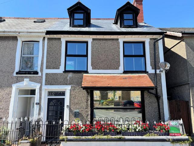 House for sale in Tywyn, Wales