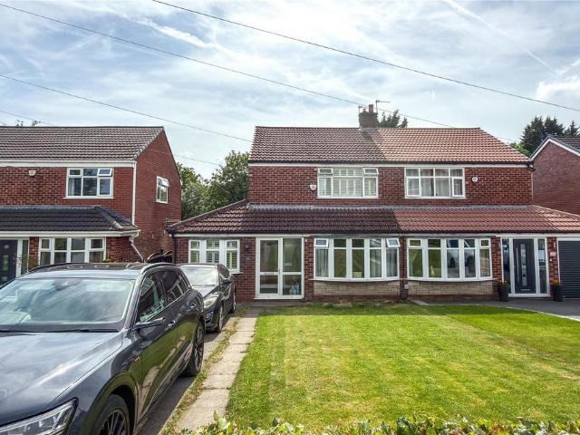 House for sale in Pendock, Greater Manchester