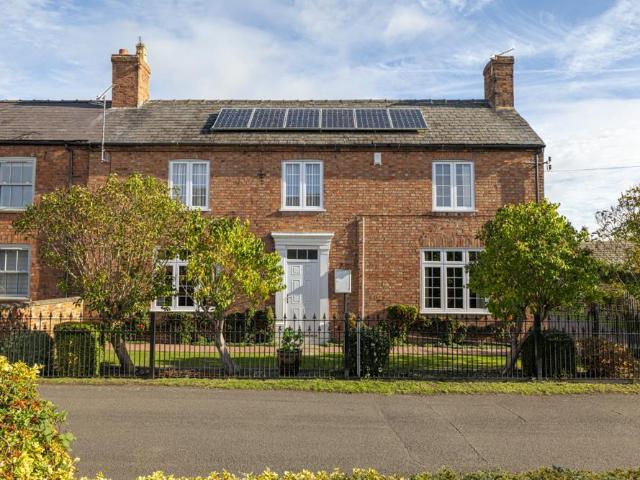 House for sale in Barholm, Lincolnshire