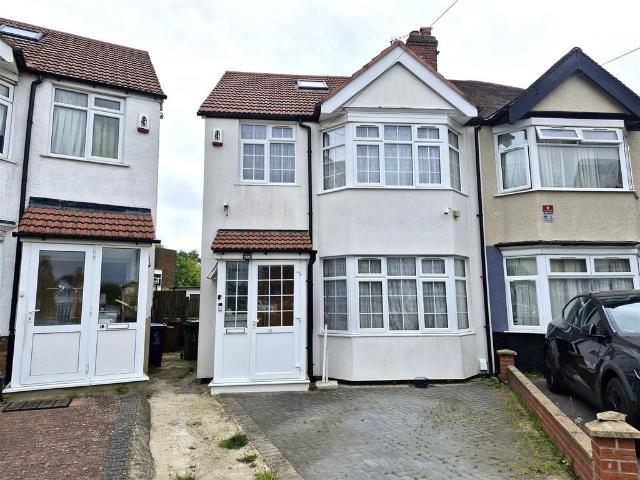 House for sale in Wealdstone, Greater London