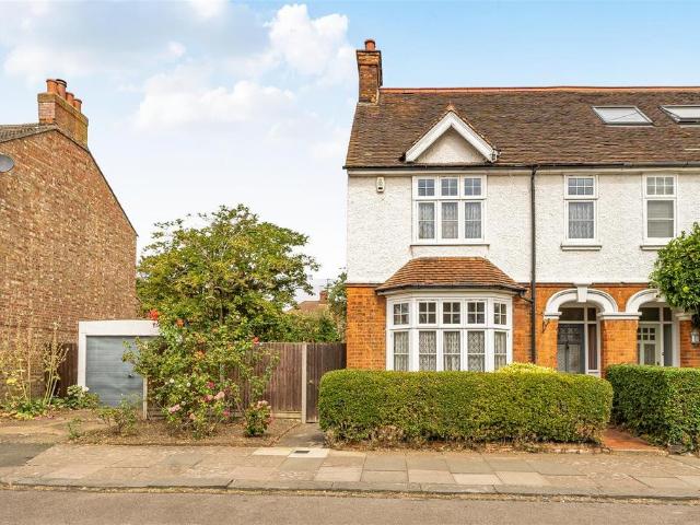 House for sale in Castle, Bedford
