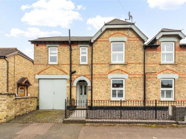 House for sale in Bedford