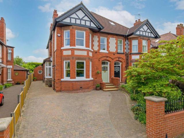 House for sale in Grappenhall, Warrington