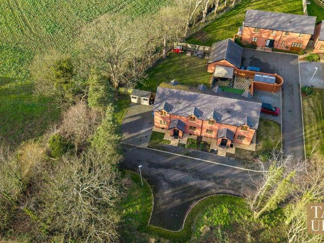 House for sale in Roby Mill, Lancashire