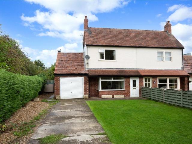 House for sale in Copmanthorpe, York