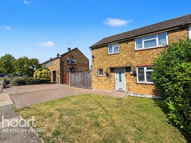 House for sale in Alton Barnes, Essex