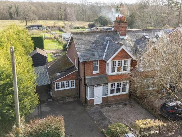 House for sale in Pachesham Park, Surrey