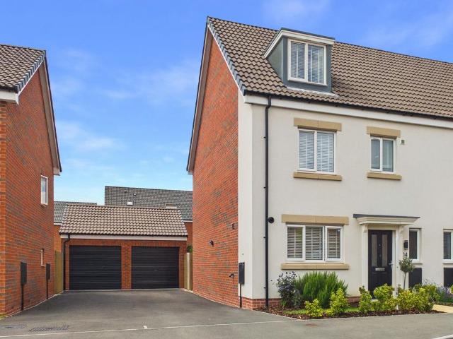 House for sale in Rivendell, Gedling