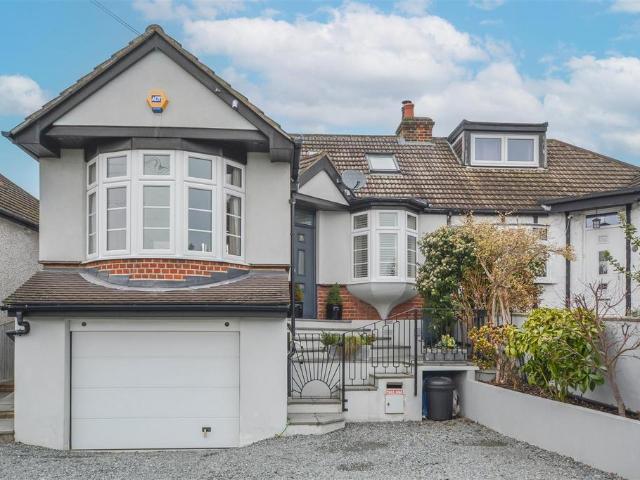 House for sale in Brook Street, Navestock Side