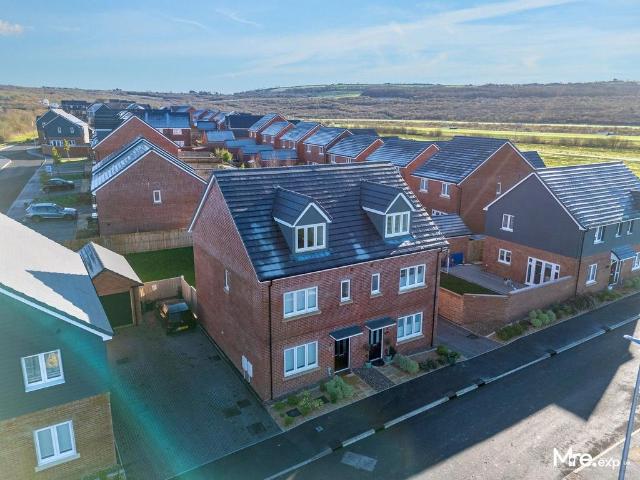 House for sale in Llangyndeyrn, Carway