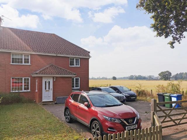 House for sale in Stone Street, Eastbridge