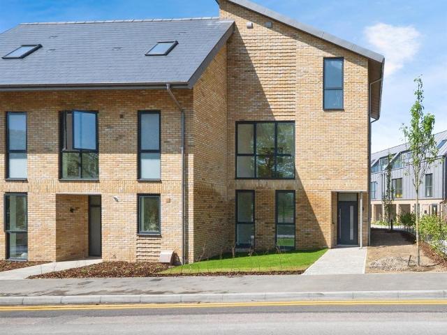 House for sale in Guston, Ash