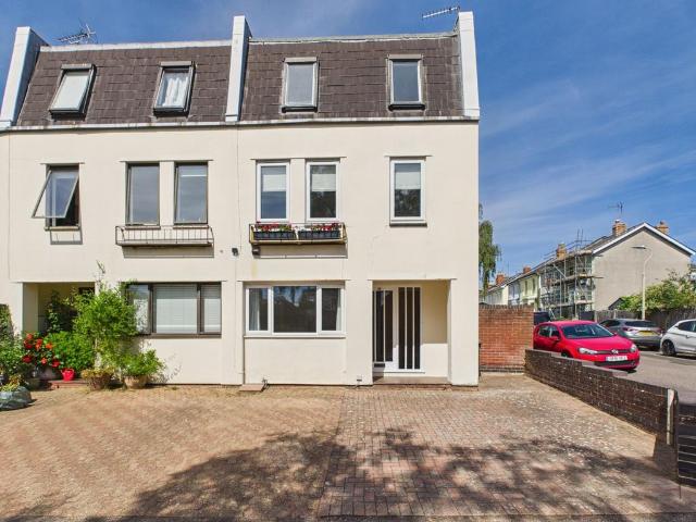 House for sale in Golden Valley, Gloucestershire