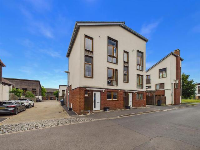 House for sale in Chippenham, Wiltshire