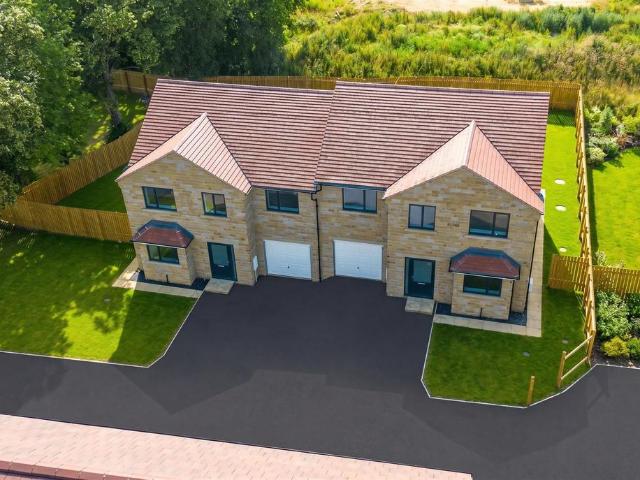 House for sale in Highburton, West Yorkshire
