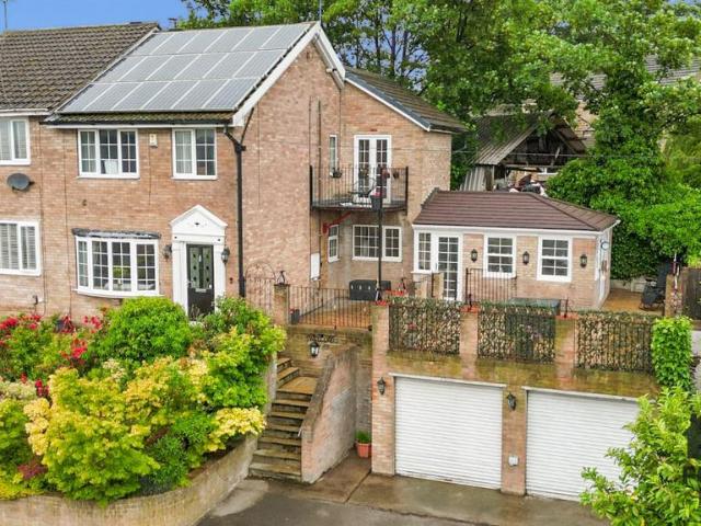 House for sale in Worsbrough, South Yorkshire