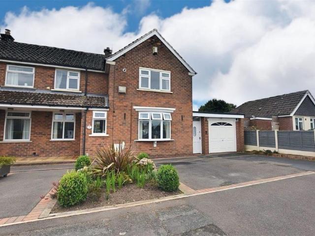 House for sale in Holmes Chapel