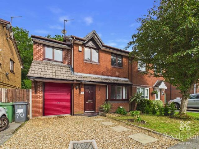 House for sale in Calderstones