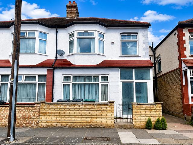 House for sale in Tottenham Hale, Greater London