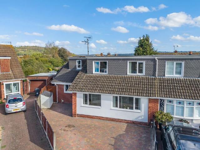 House for sale in Kingsway, Gloucester