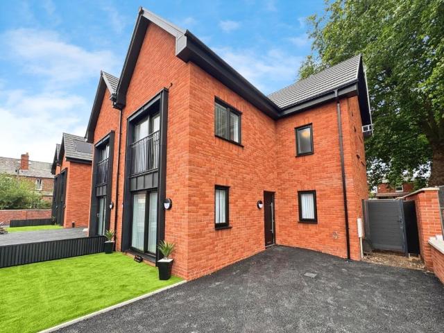 House for sale in Georgia, Greater Manchester