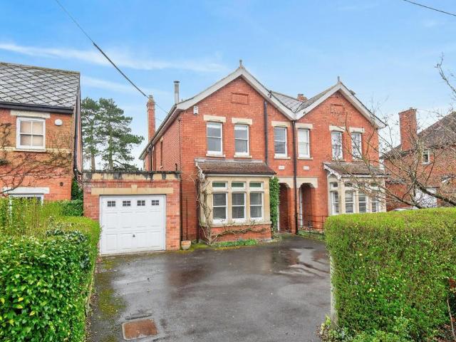 House for sale in Devizes, Wiltshire