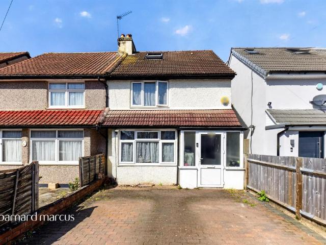 House for sale in Worcester Park, Greater London
