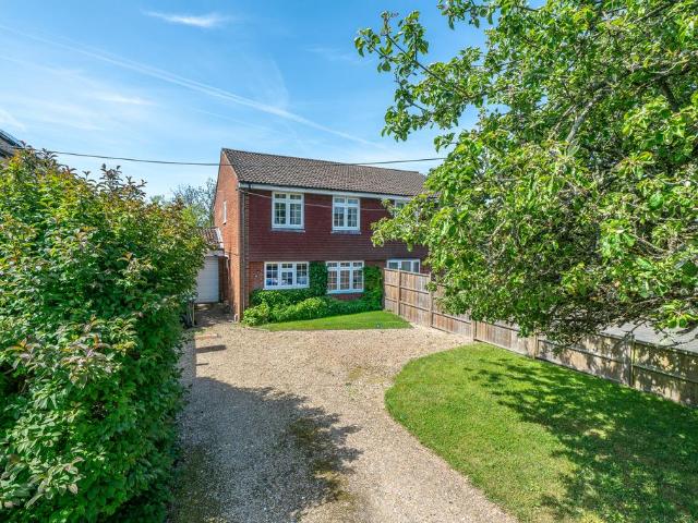 House for sale in Chesham, Chartridge