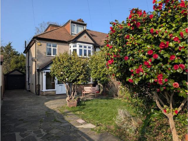 House for sale in West Wickham, Greater London