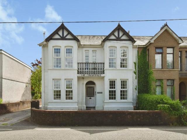 House for sale in Betws