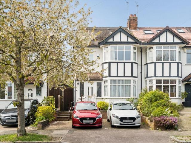 House for sale in Lane, Greater London