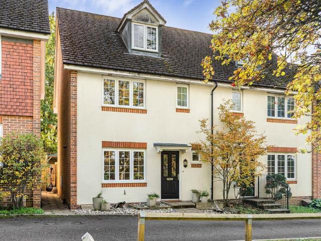 House for sale in Four Marks, East Hampshire