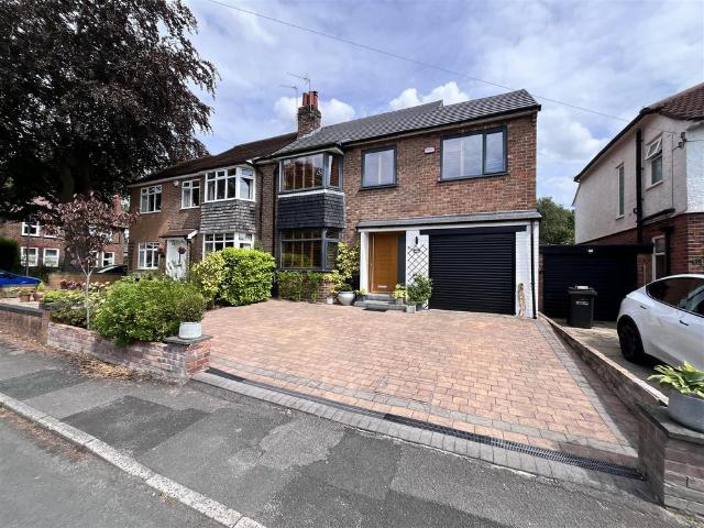 House for sale in Colshaw Farm, Wilmslow