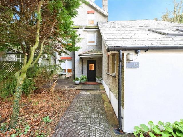 House for sale in London Borough of Croydon, Kenley