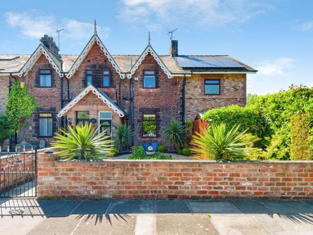 House for sale in Runcorn Heath, Halton