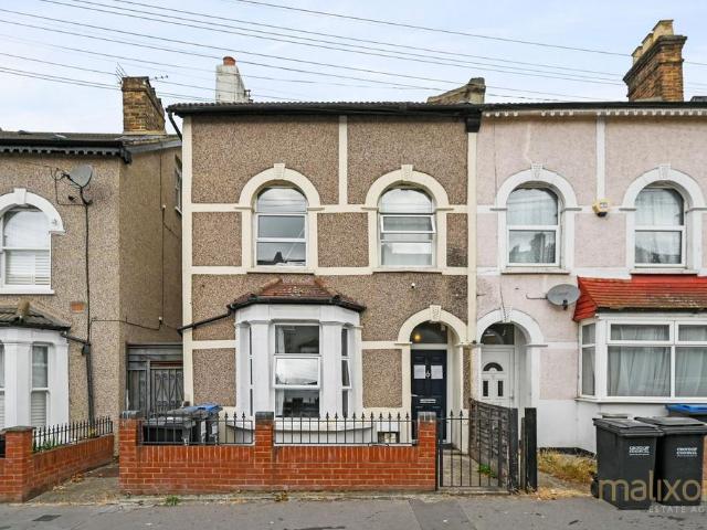 House for sale in London Borough of Croydon, Thornton Heath