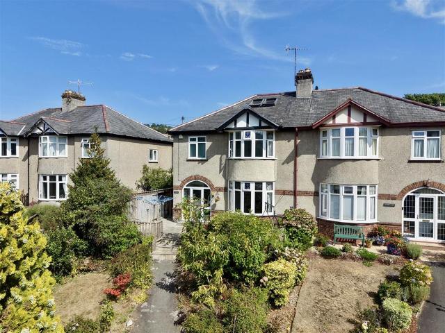 House for sale in Llanrwst