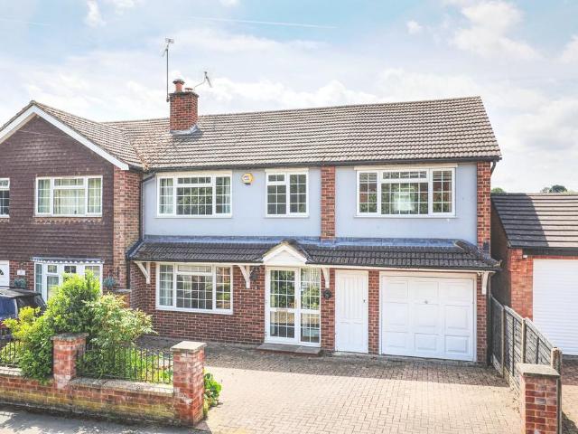 House for sale in Standon, Colliers End