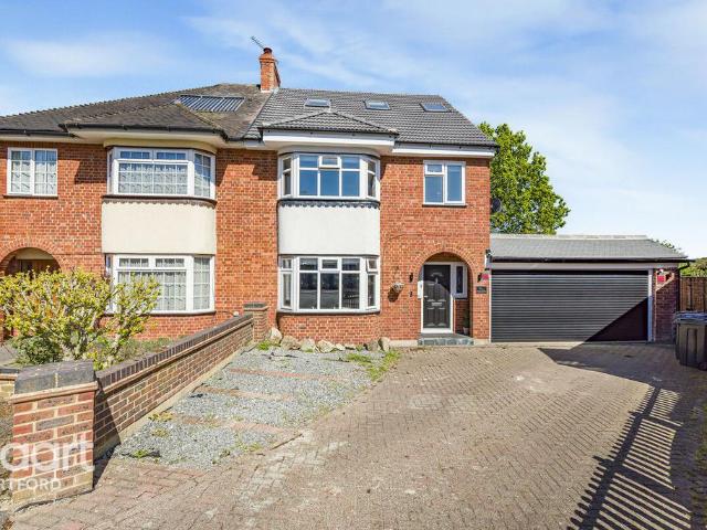 House for sale in Maypole, Monks Orchard