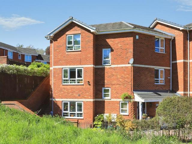 House for sale in Cradley, West Midlands