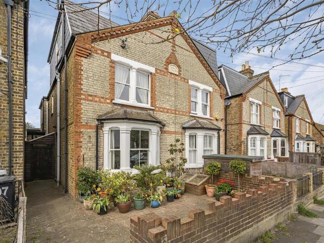 House for sale in Norbiton, Greater London