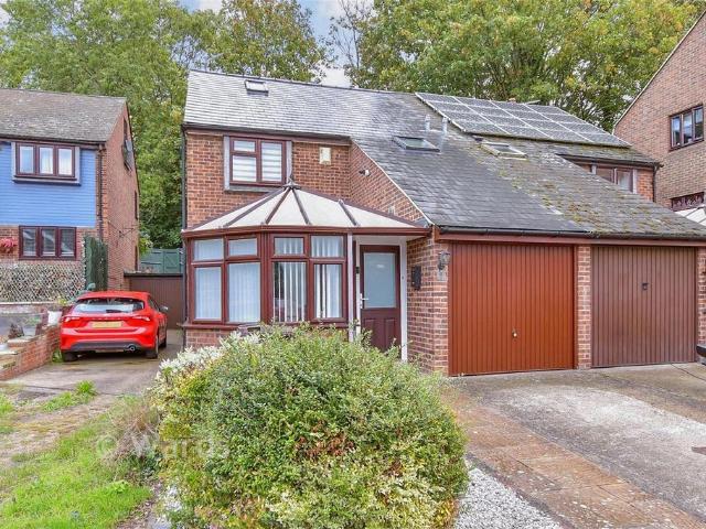 House for sale in Lower Upnor, Frindsbury