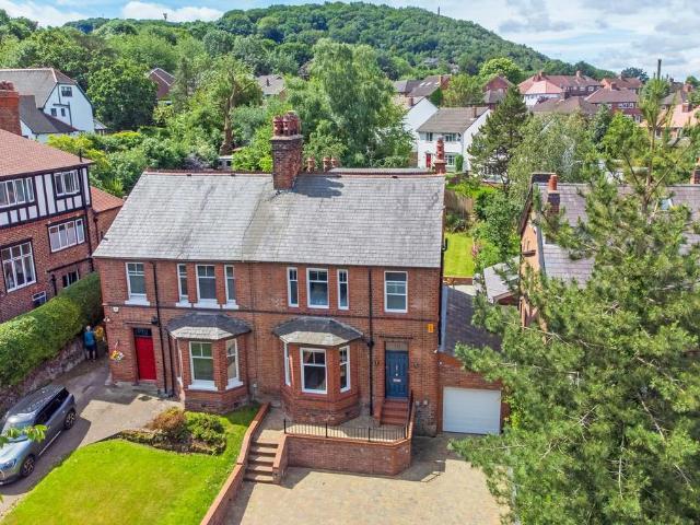 House for sale in Frodsham, Cheshire