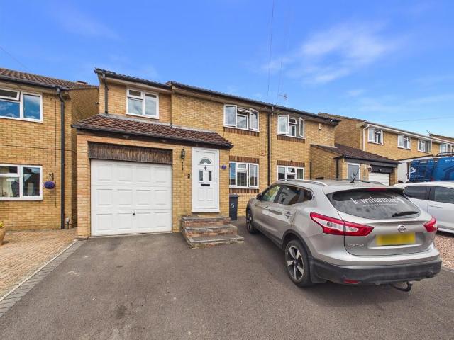 House for sale in Gloucester, Gloucestershire