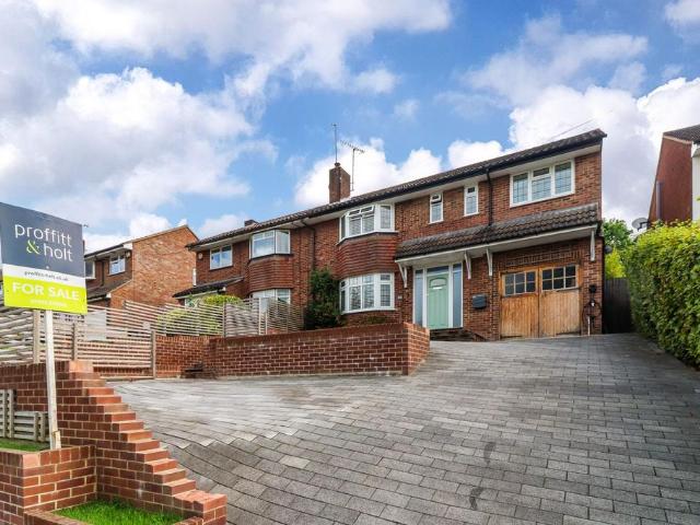 House for sale in Leavesden, Three Rivers