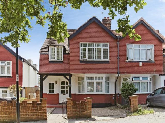House for sale in London Borough of Croydon, Norbury