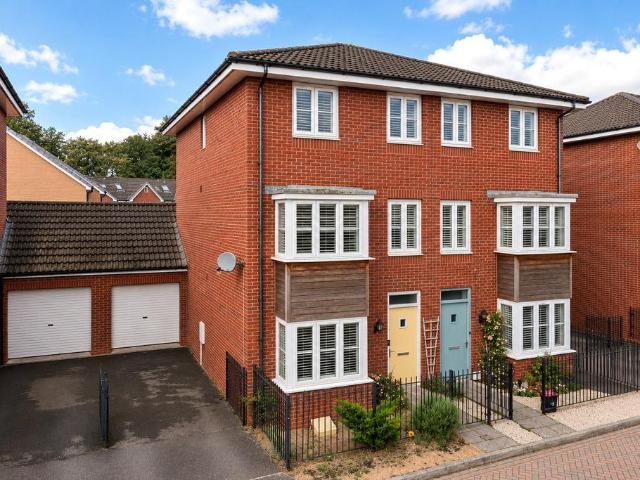 House for sale in Newcourt, Watergate