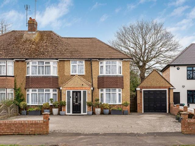 House for sale in Oakmere, Potters Bar